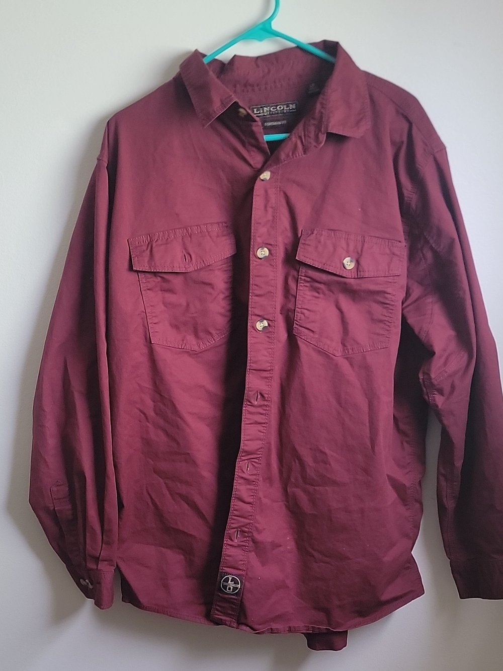 Lincoln Outfitters Foreman Fit Button-Up in Wine